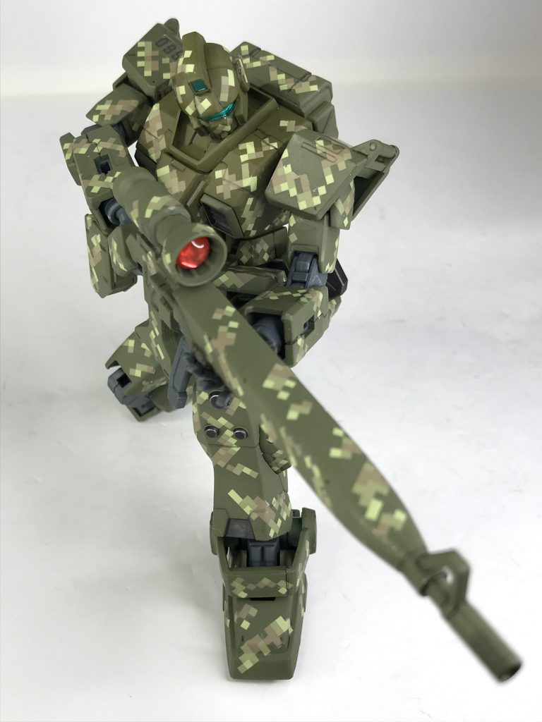 いかにもスナイパーらしい姿になりました(^^)♪実は近ごろ配信でゴルゴ13のアニメにハマっており、無性にスナイパーを作りたくなったのでした。心の中ではデューク東郷を重ねています（笑）