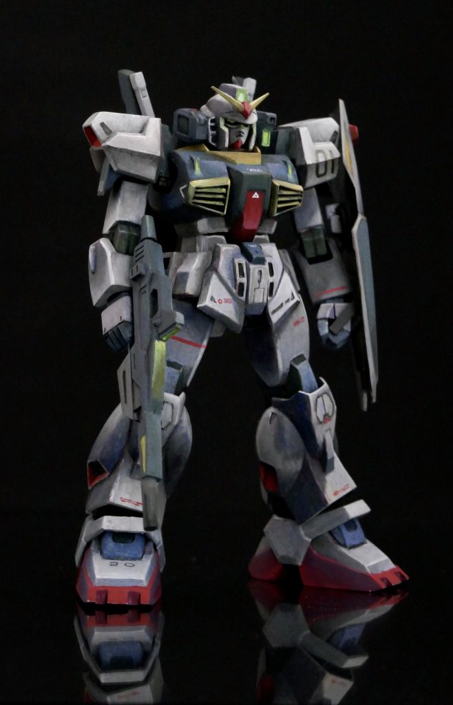 全体像は旧キットらしく太めの体型、可動部分を増やして自然な立ち姿になるようにしております。