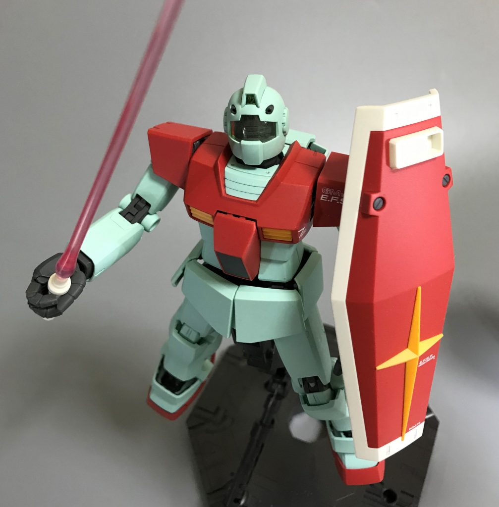 子供心にジムは単なるやられメカだと思ってたので劇場版でドムを真っ二つにするシーンに仰天した記憶があります。間違ってたらごめんなさい。