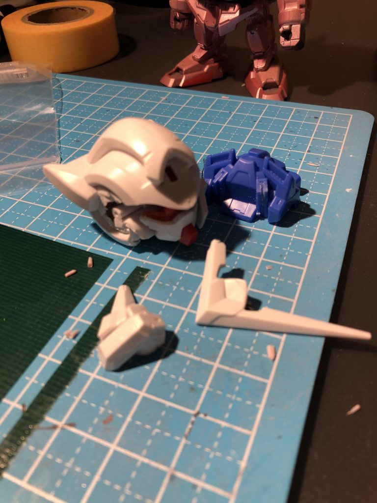 ニッパーでバキバキに。