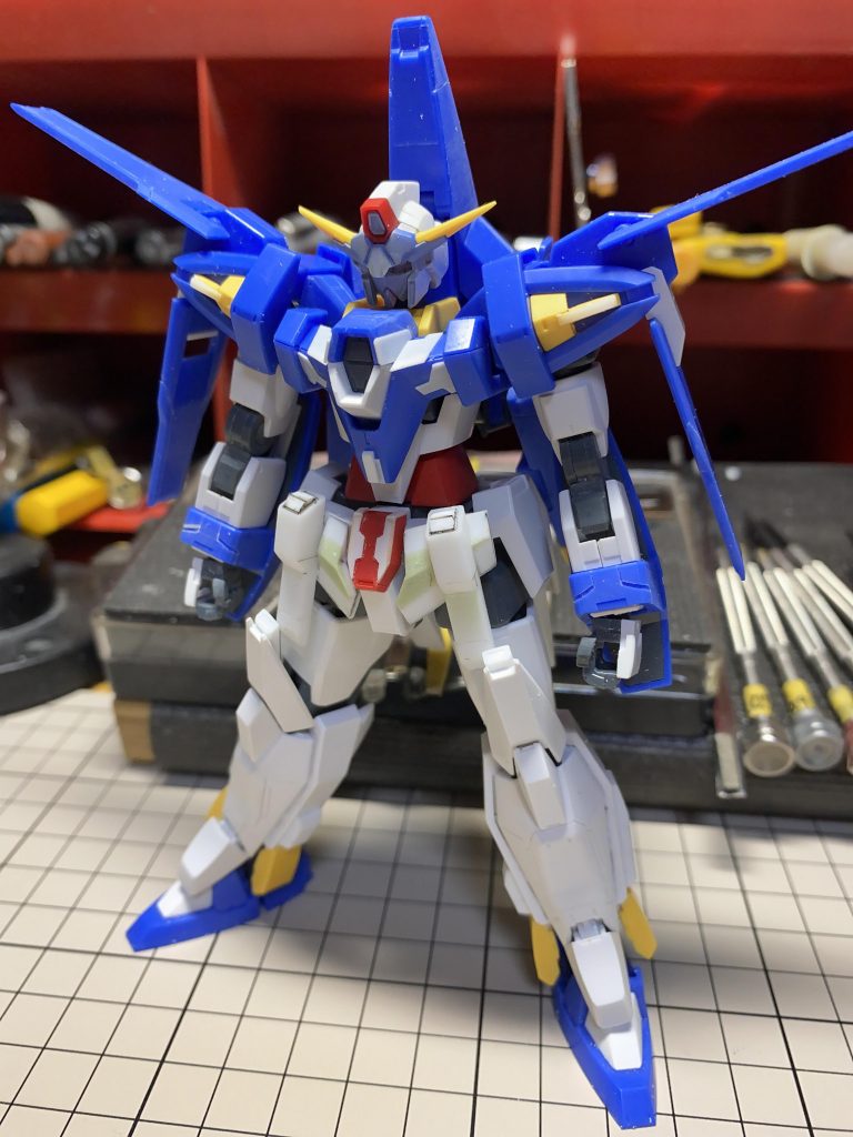 キット全体にプラ板貼り付け・スジボリを行いました。