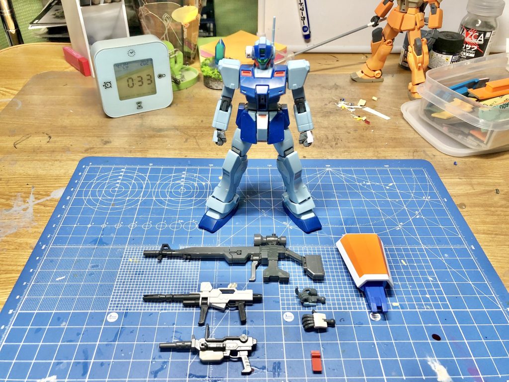 塗装前です。プレバンに媚びないという鋼の意志が滲み出ていますね。しかし色々いじった結果、プレバンで買うよりも金がかかっています。どうして…