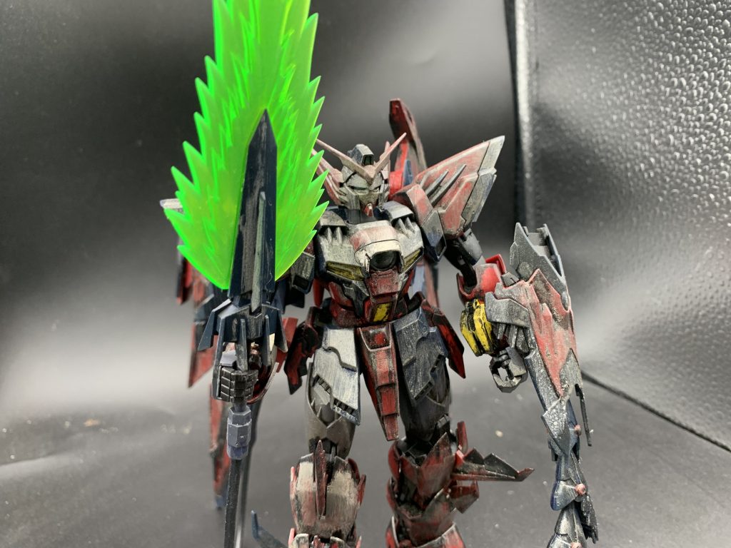 この、大型ビームサーベルが浮いてしまうのがどうしてもなんとかならんかったのかなぁっておもっちゃいますのだ