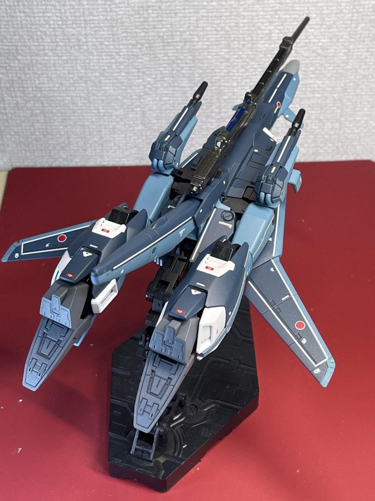 つや消しクリアーを吹いたら、ステッカーが落ち着きました