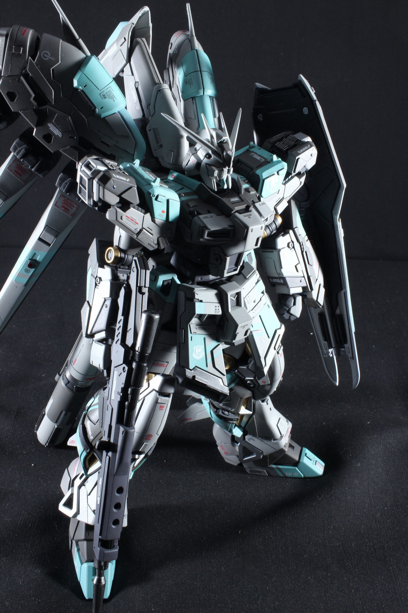 RG Hi-νガンダム