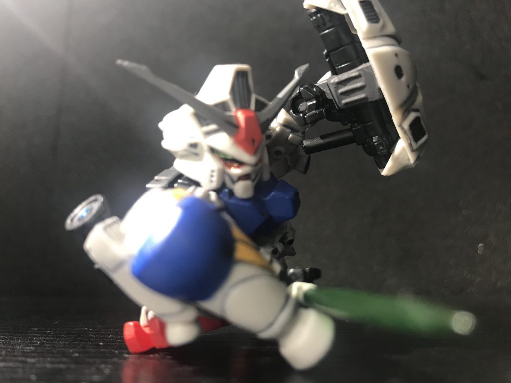 ビームサーベル600円でこの可動域