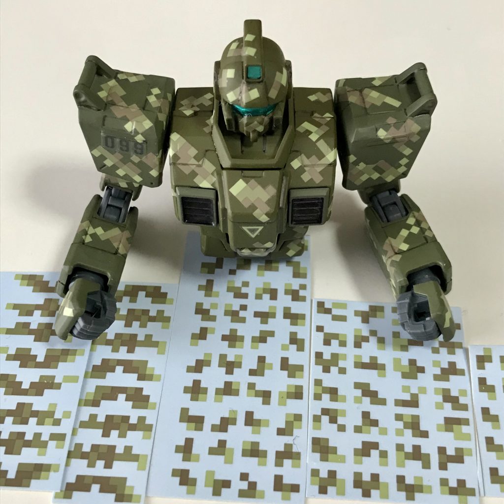 デカールはこんな感じのものです。