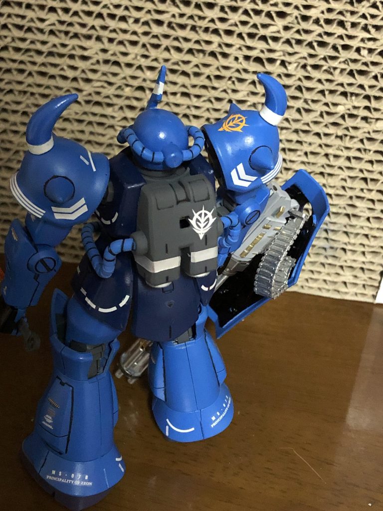 後ろもしっかりデカール貼りました