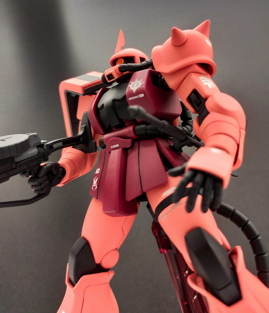 HG シャア専用ザクのようなもの–4枚目/制作者：坂本コウジ
