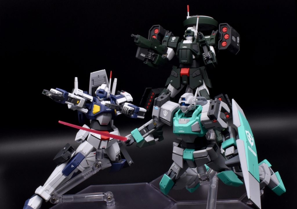 三機ポーズをつけて、、、役割分担のありそうな雰囲気が好きです！もう一機くらい作りたいですね！