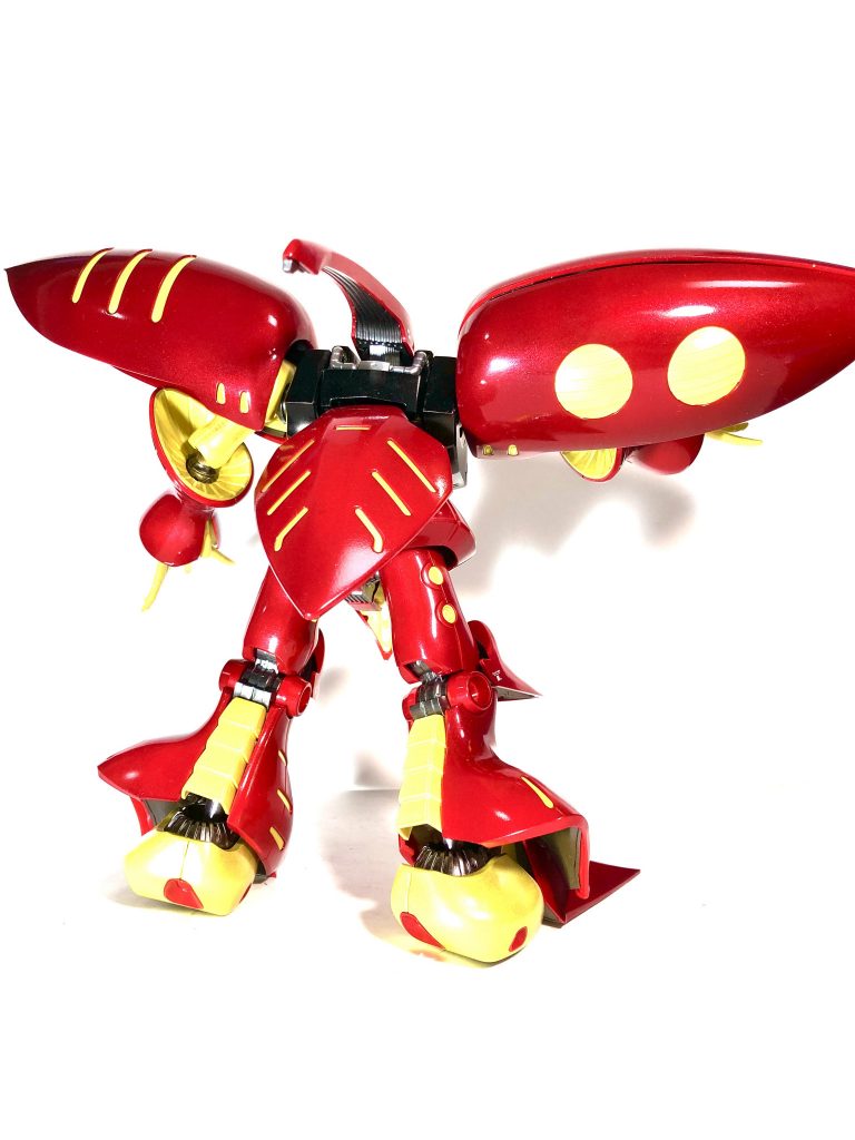 リア側。黄色パーツはガイアノーツ、プライマリーメタリックイエローです。