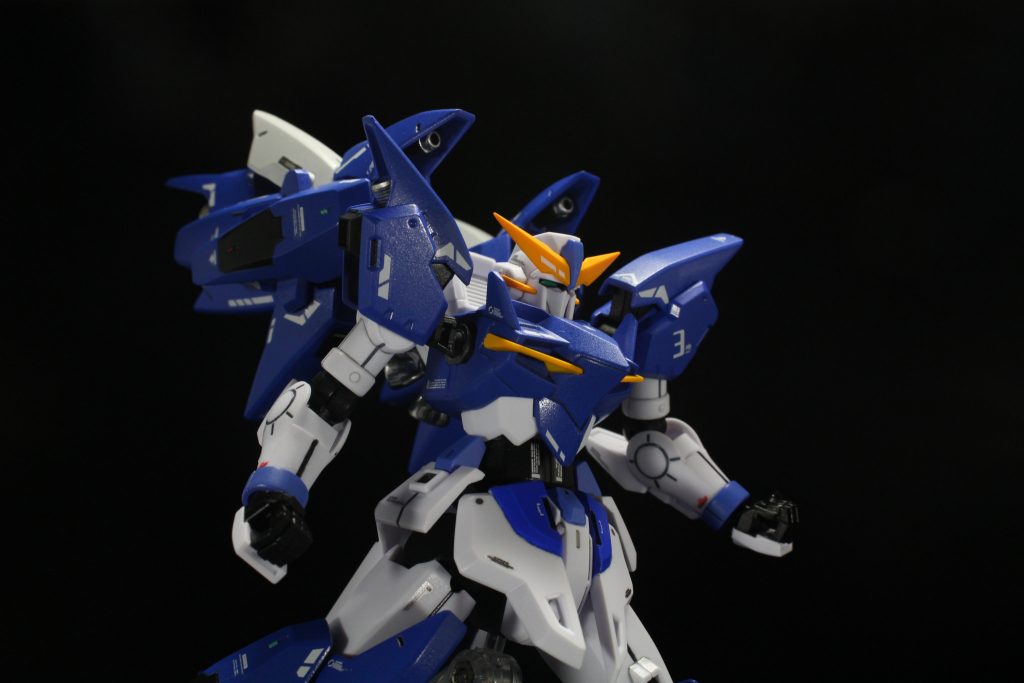 ▲本来膝裏にあたる部分にはキャノンを新造しています!(テルティウムの脚部キャノン先端パーツを使用)