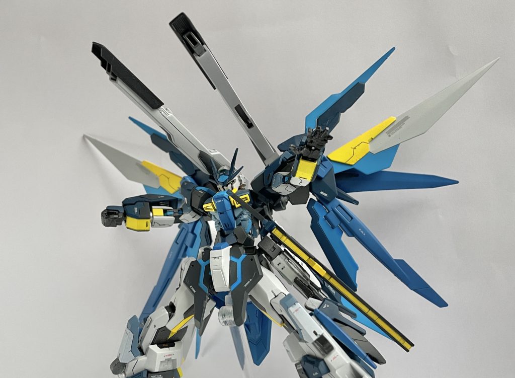 サテライトキャノンも打てます完全にヘリオスに影響されました