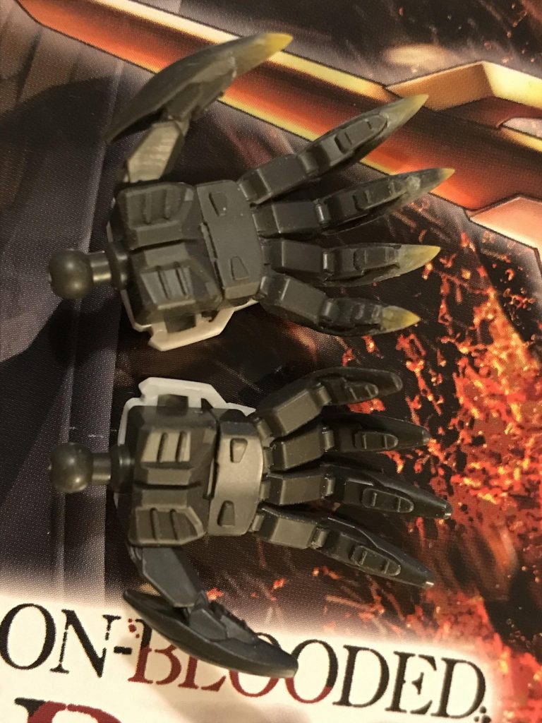 敵への温情いっぱいの爪は鋭く。光硬化パテはめちゃくちゃ便利ですね!100均でも手に入るペンタイプのブラックライト使えば数秒で固まるので、積層もできるし、サクサク削れるし。肉抜きなんかもすぐ埋められる^_^