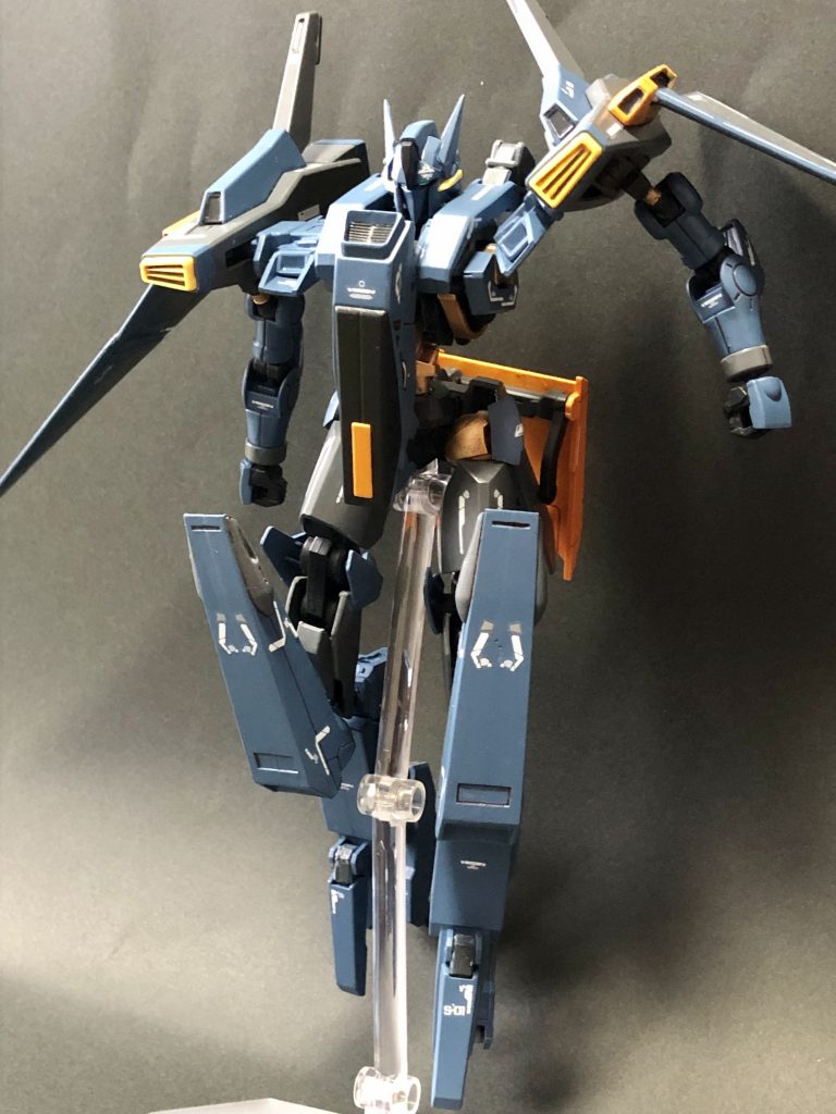 モビルスーツ形態へ！頭が見えてましたからわかりやすいですね