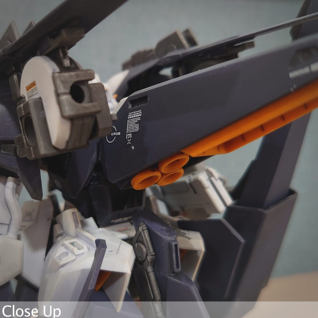 デカールはAOZのノリに合わせながら多めに配置面が大きいのでバランスが難しかったです