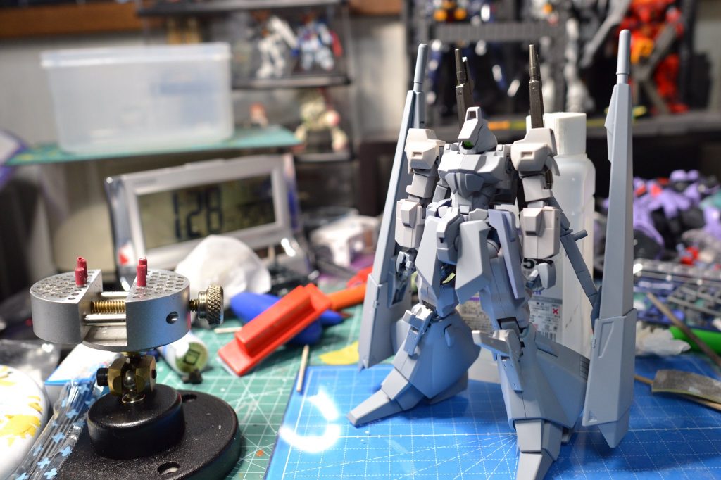 最初期案。「スタイリッシュなリックディアス」を目指して制作開始したものの、この状態で3年ほど放置していました。今回のゼットコンを機にブラッシュアップすることに。