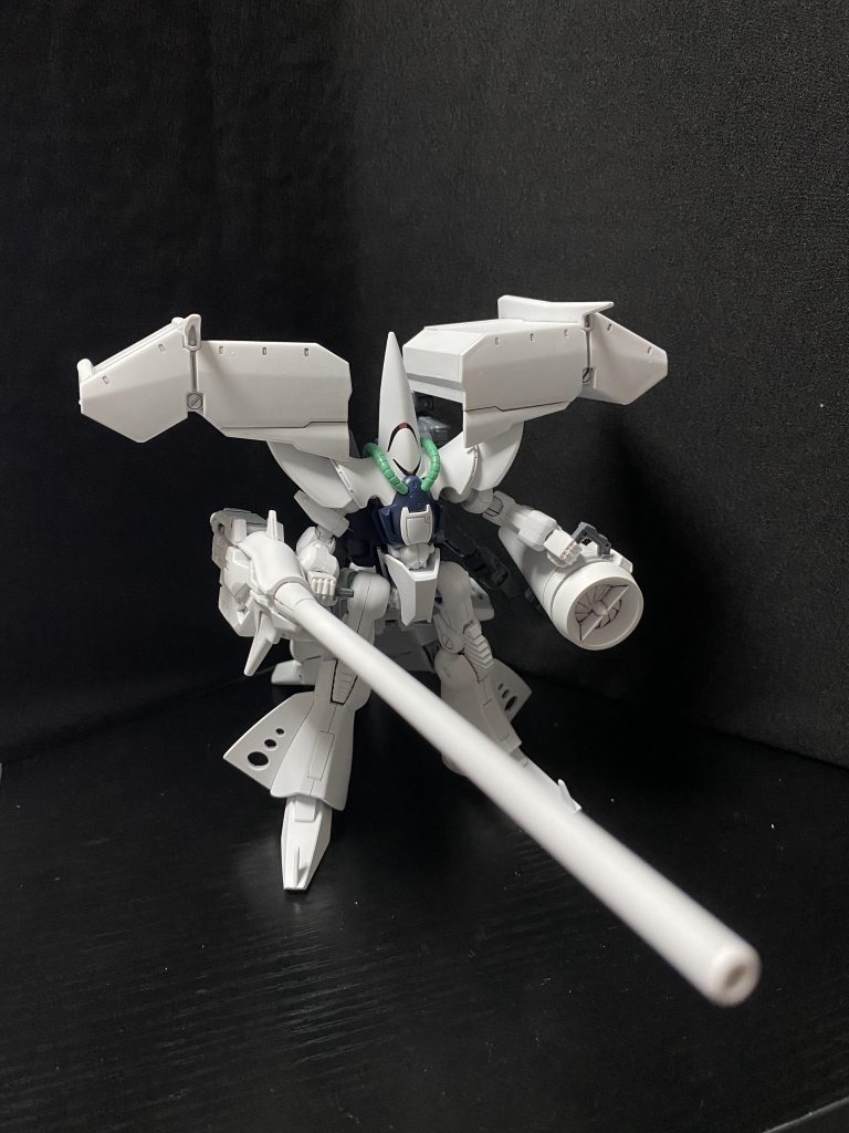 1/550でも長いよ！！！！アームを展開して手持ちにもできます。IFジェネレーターについてはシールド代わりに。小型化した代わりに展開時間が短くなったりしてそう。