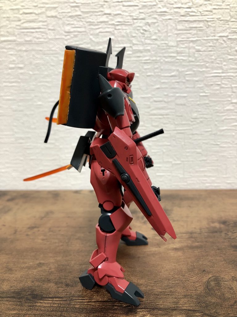 （右側面）　シールド塗装は個人的には◎。墨入れもバッチリ。