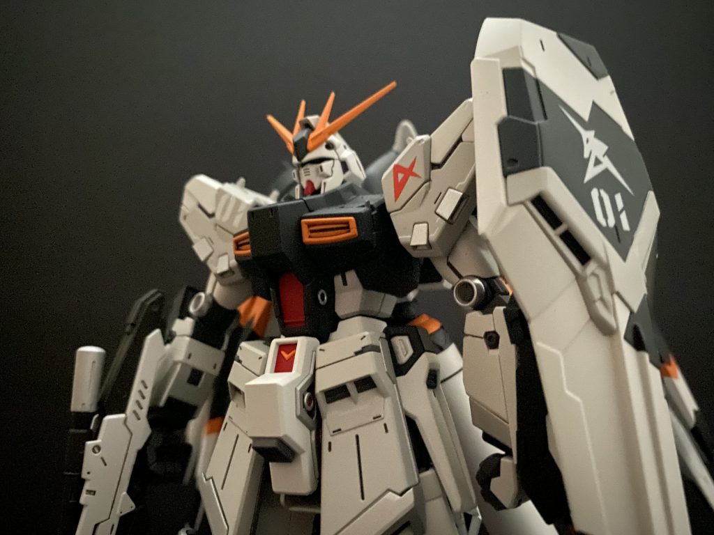 RG Hi-νガンダム（νガンダムカラー）–3枚目/制作者：ポン太郎