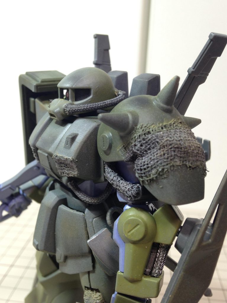 地上での運用に重点を置き、各部動力パイプ、排熱口や可動部に保護施工が行われています。