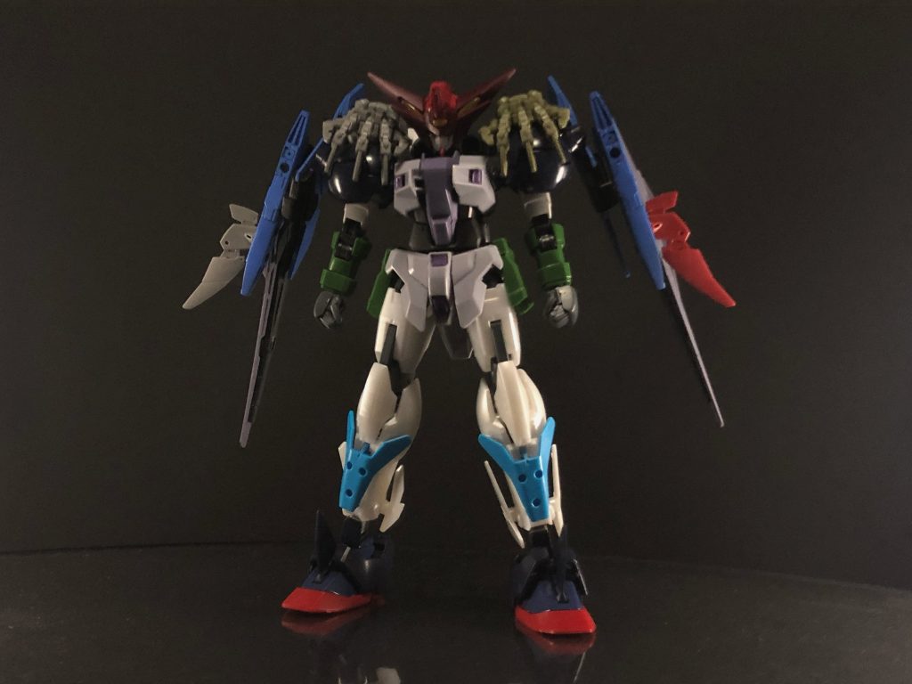 4ヶ月くらいかな?ここまで形になりました。ダブルオースカイの下半身を使っているのでマッシブになったり、胴体に特徴があるジャイオーンを使って元の外装から変化した感を出してみました。