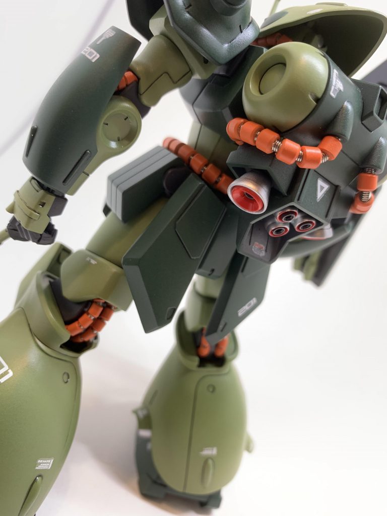 パイプとバーニヤ関連はだいたい作り直してます。二の腕も太くしてます。