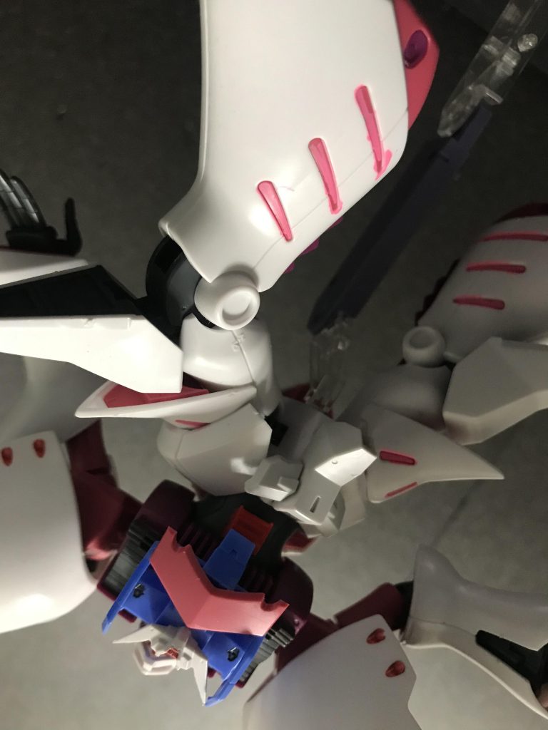 下からなんとなくターンエーガンダムに見えた（ダメだよ）