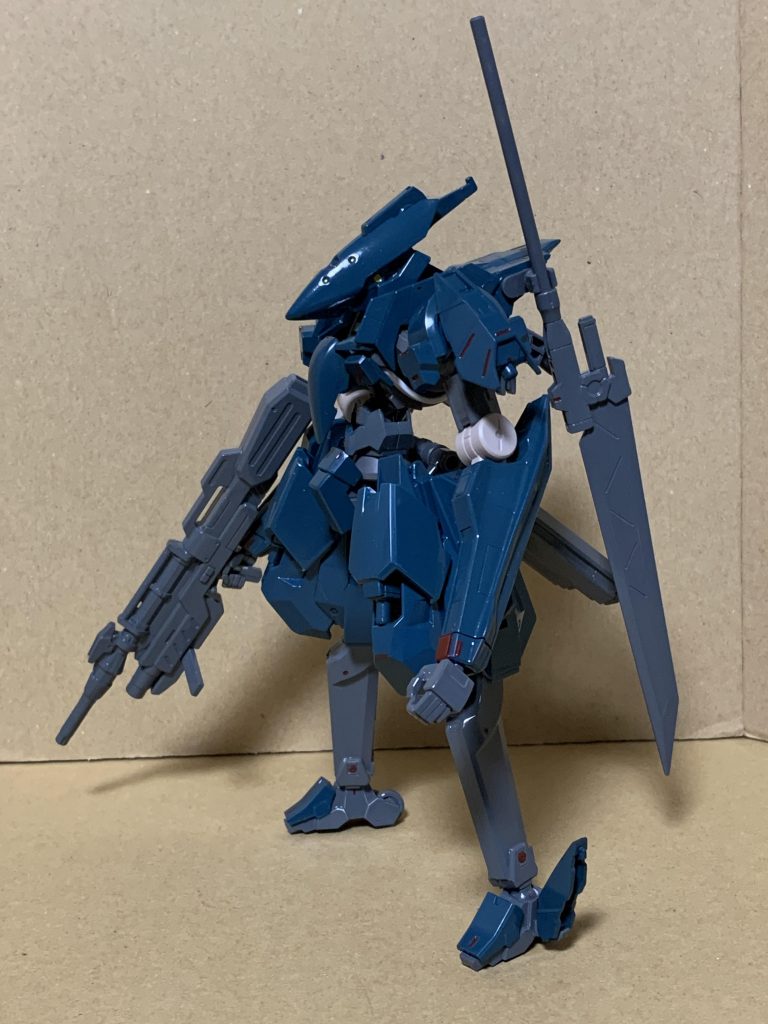 機装兵ヴァローナ–3枚目/制作者：T.K(てぃ〜け〜)