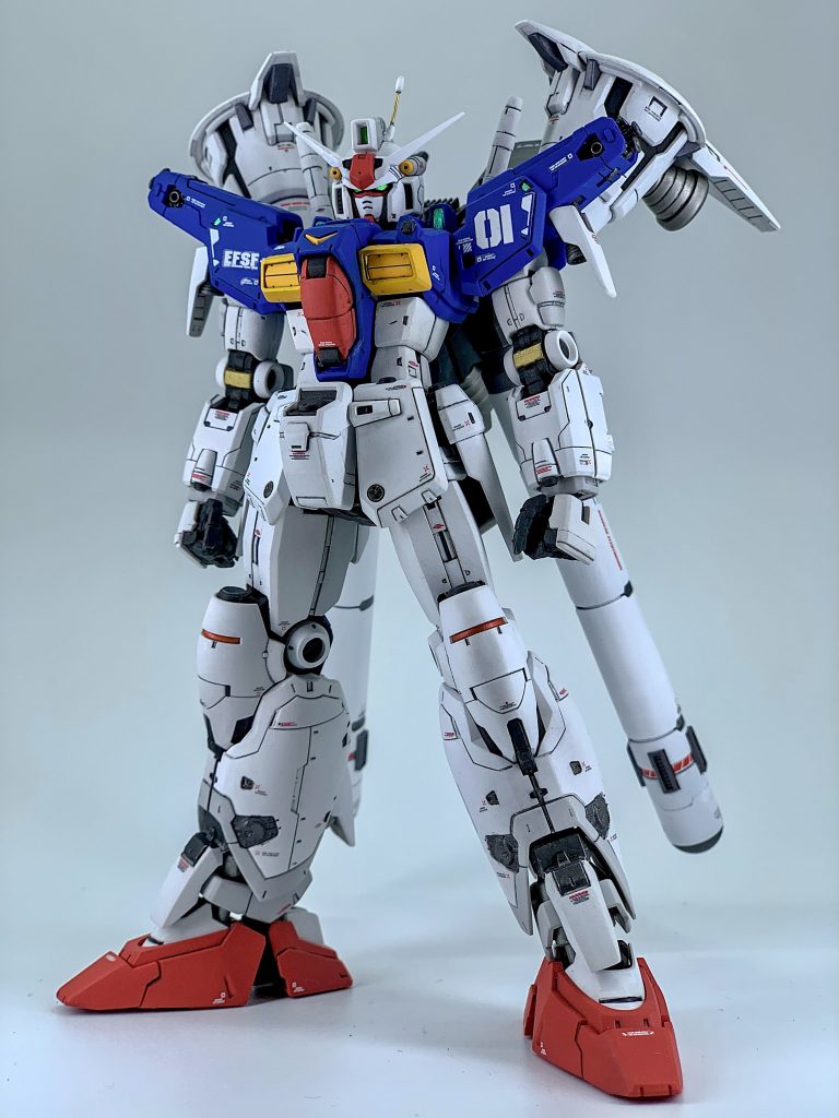 武装無し素立ち。首、腰、脚部を延長し、肩幅を詰めました。スタイリングの変化が見て取れるお気に入りのショットです。