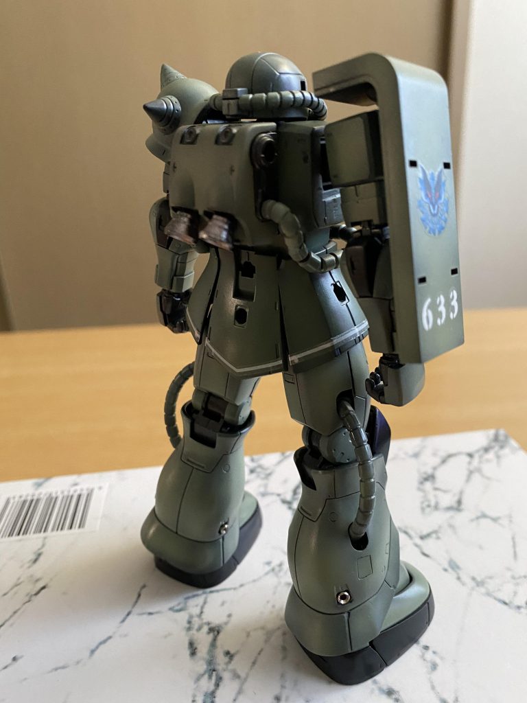 背面。肩のシールドには闇夜のフェンリル隊。デカールは時間の都合でほとんど貼ってませんが、逆にこれで良かったのかも。