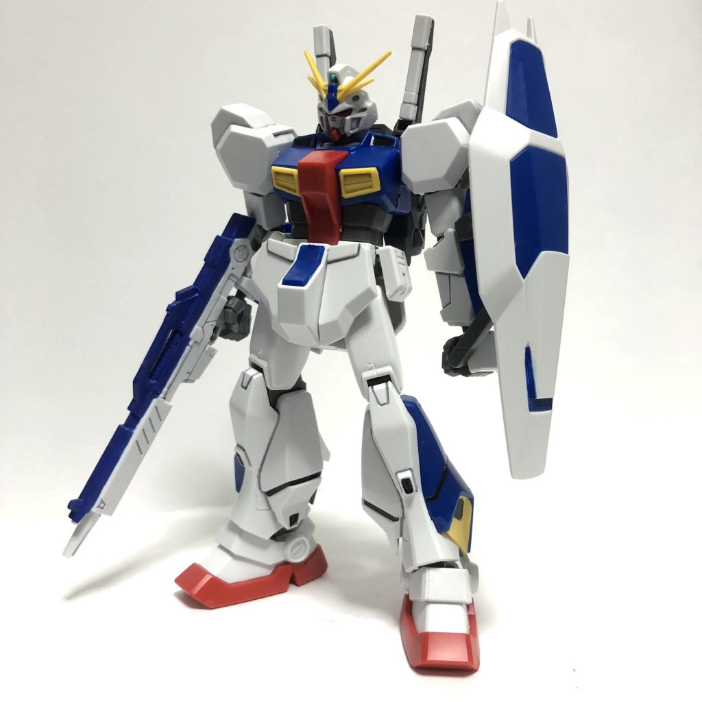 アンテナをシャープ化。成形色活かしの部分塗装です。