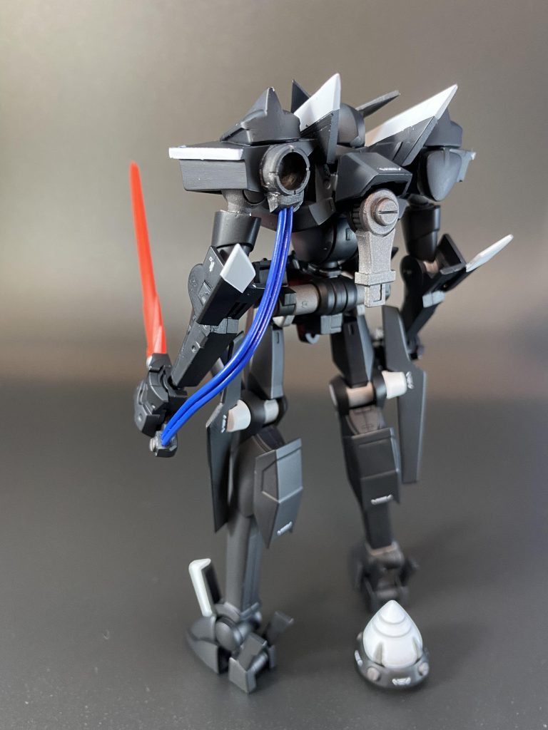 GNドライヴはHGジンクスの物で、接続部にはGNフィンファングのジョイントを移植しています。粒子ケーブルはHGヴレイヴの物を長さを調整して取り付けました。