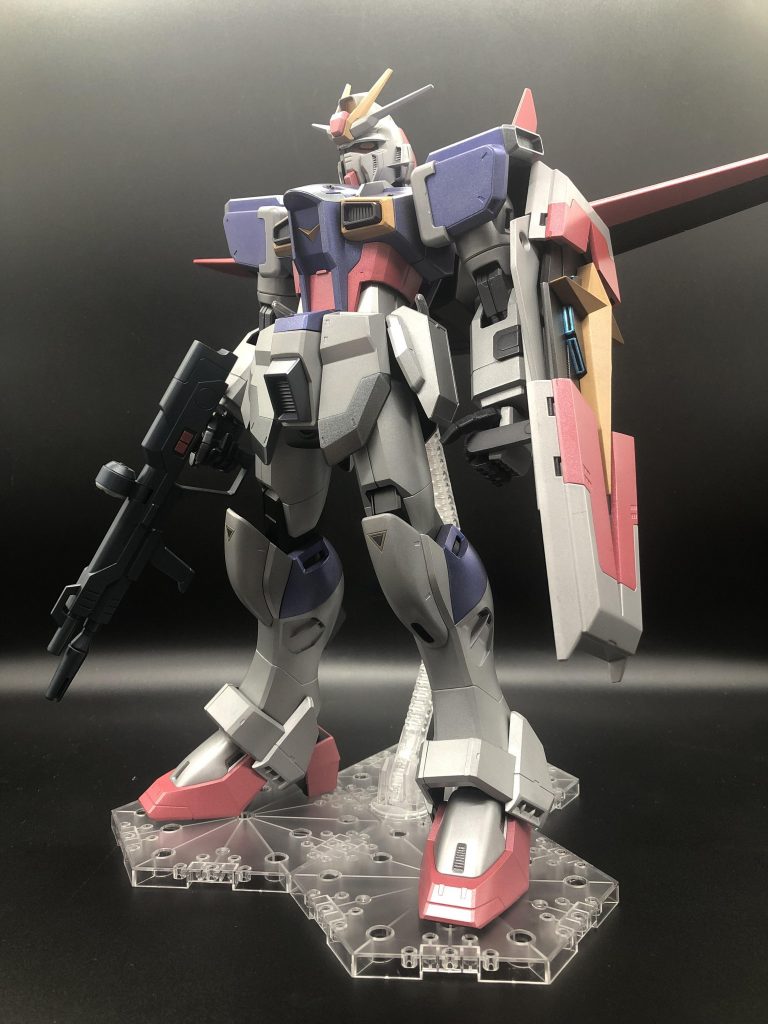 古めのキットのため、腕や脚部がモナカ構造によるハメ殺しで塗装泣かせです🤣