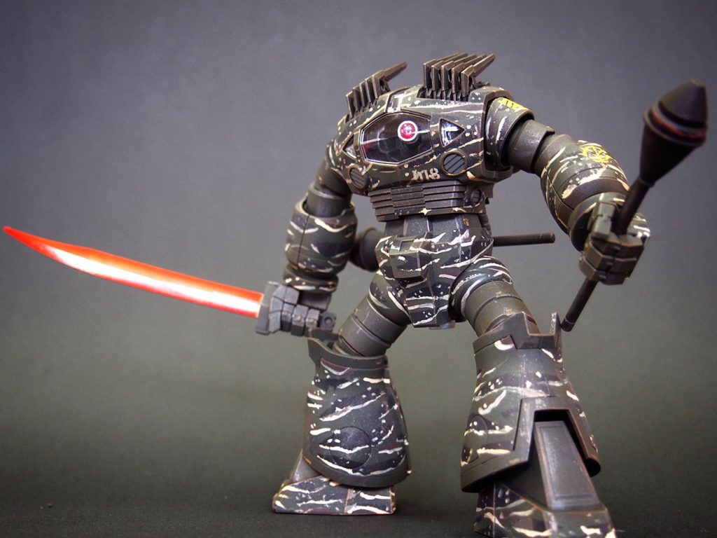 軽くケープ剥がしとウエザリング マスターで汚しています。