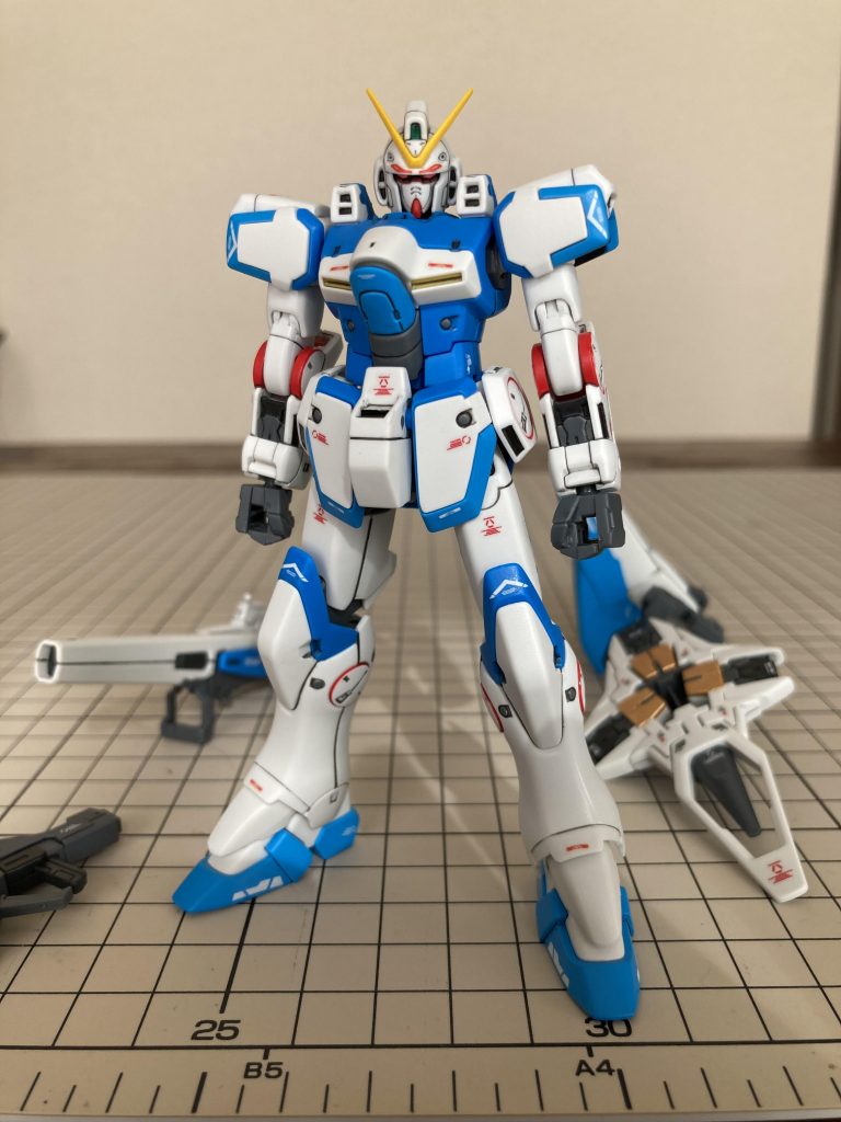 Vガンダム立つ!カッコいい!Vガンダムは小学生の時に買ったキット以来!こんなにカッコよかったのか‼️