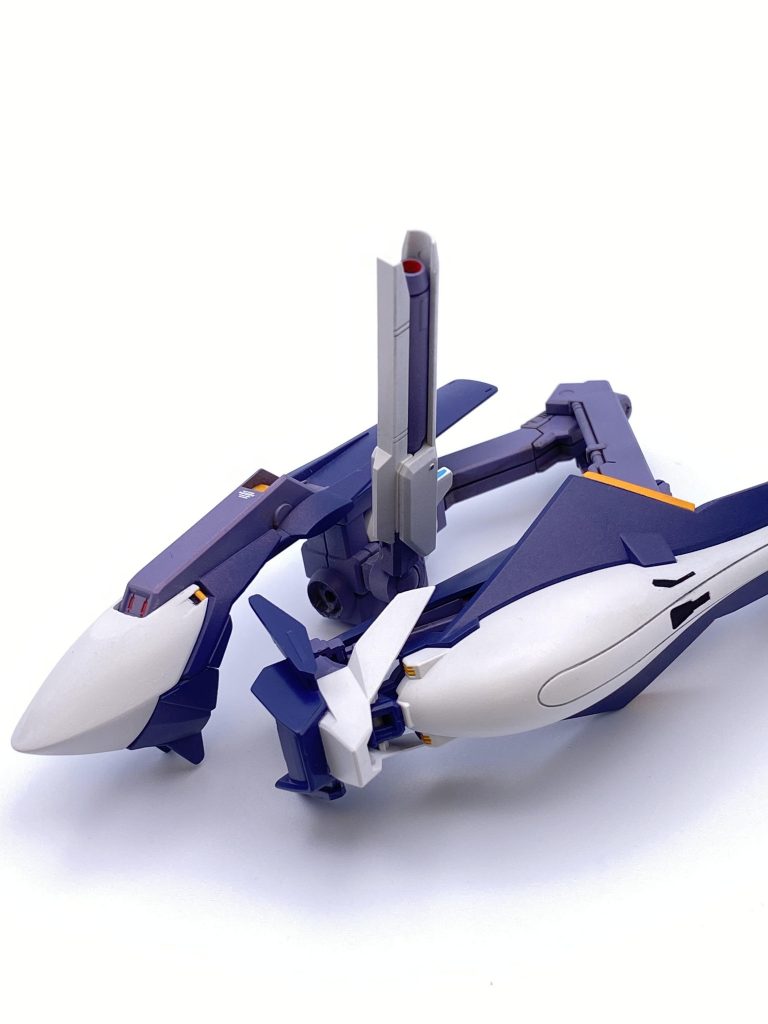 フルドドII…ヘイズル・ラーIIのイラストを元にディテールを追加、肩との接続をHGハイゼンスレイ・ラーIIと同様の方式に変更サブアーム裏の大きな肉抜きに、プラ棒でパイプ状ディテールを追加コンポジット・シールドブースター…バレル部、クロー部を大型化、ジャバラアーム側のウイングをシャープ化ウィンチキャノン…バレル?を長砲身化、側面スラスター裏の肉抜きを埋めてディテールを製作