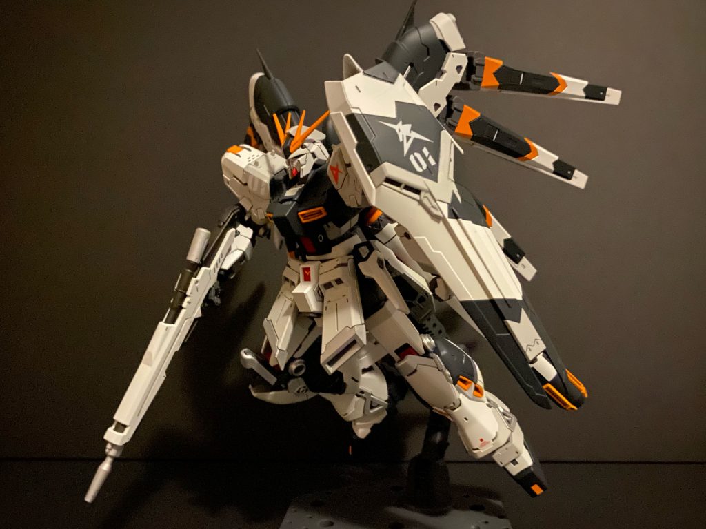 RG Hi-νガンダム（νガンダムカラー）–2枚目/制作者：ポン太郎