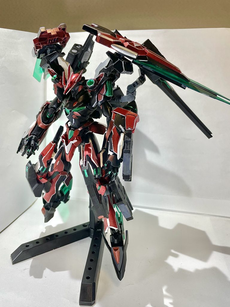 機体名   ギラーガアストラルtype-β+ギラーガアストラルtype-βに各種武装の追加、見直しを行いグレードアップした機体。元々優れていた火力面をさらに引き伸ばしており、機動力を犠牲にした代わりにGBN内屈指の殲滅力を獲得した。