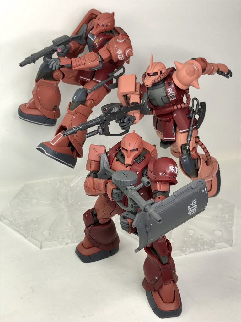 実はこれでオリジン版のシャアのザク3種をコンプリートです(^^)元の濃いめのピンクとシャアピンクの違いも分かるかと思います。