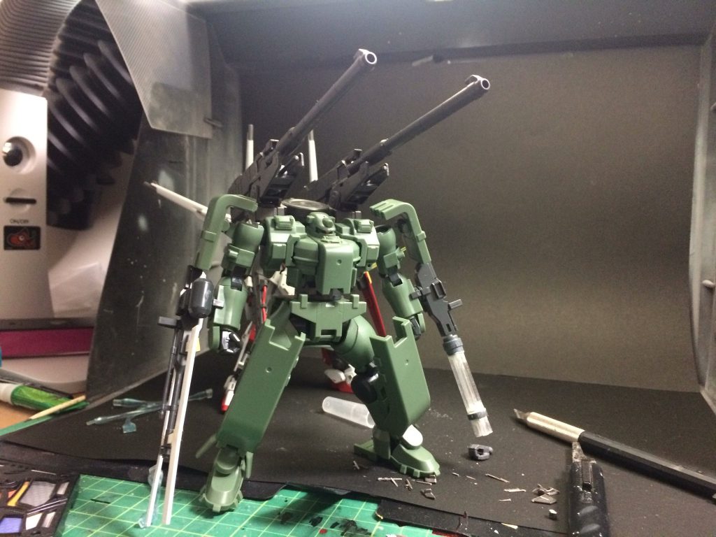 初期案なんと作り始めたのは2017年でした...随分浮気したなぁ当初はタンクへの変形は考えておらず、ジェットスキーかホバーで滑空するイメージでした。