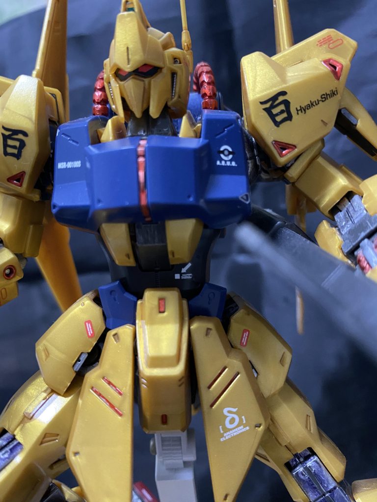 カメラアイの赤がかっこいい!