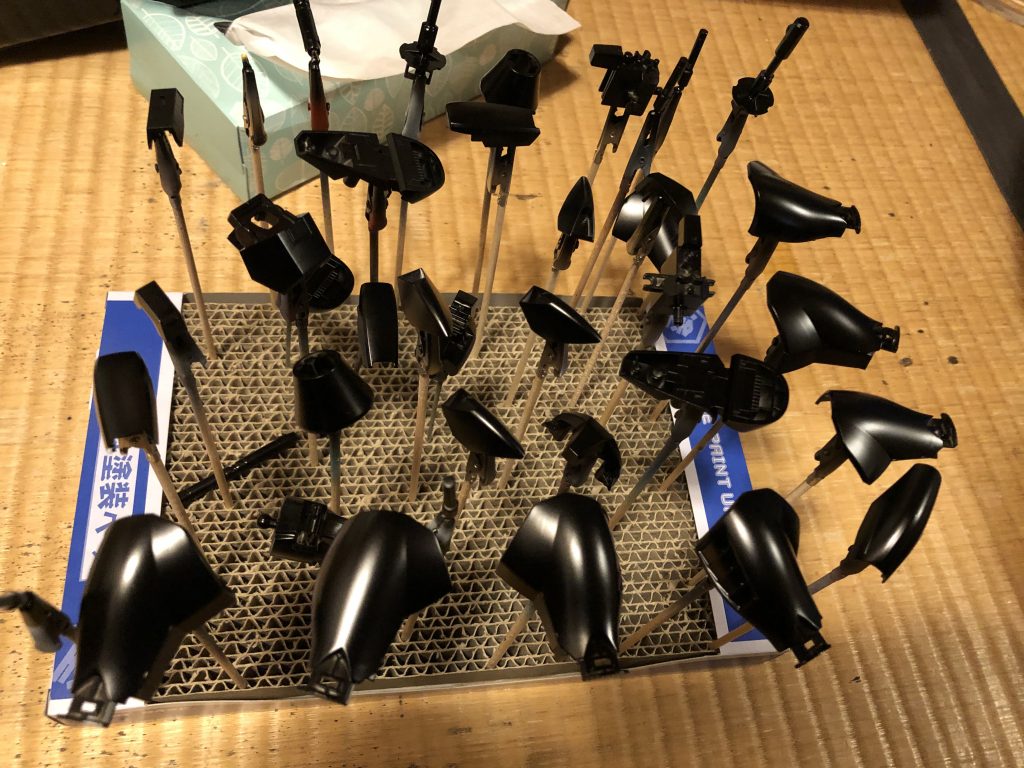 下地処理。グロス黒を吹いて磨く前。