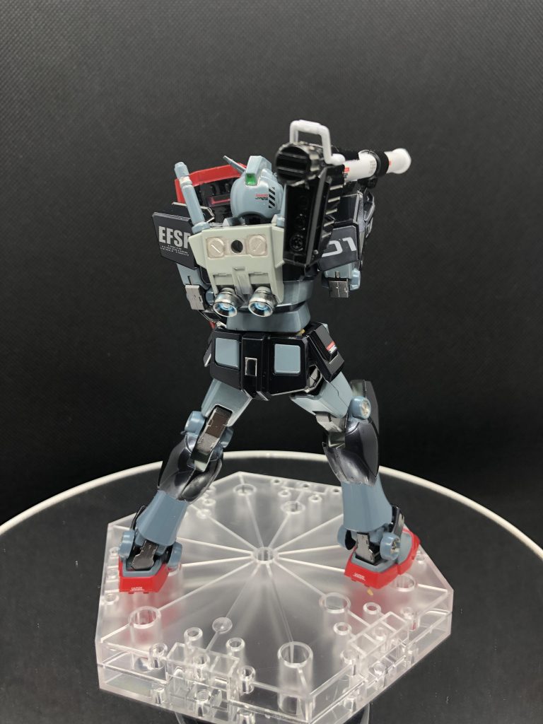 バーニアはガイアのクロームシルバー。関節部はガイアのスターブライトアイアン。いい感じの金属感ですよね。