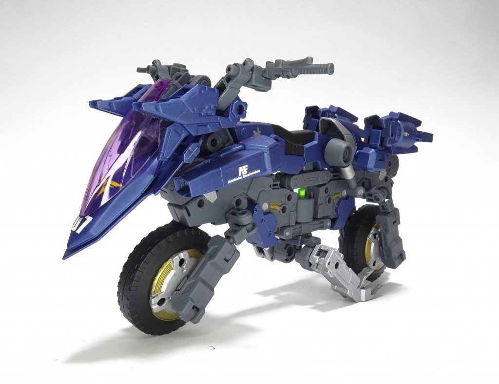 キャプテンのサポートメカ!ブルーファルコン!アナハイムエレクトロニクス社製の超高性能バイク型メカだ!