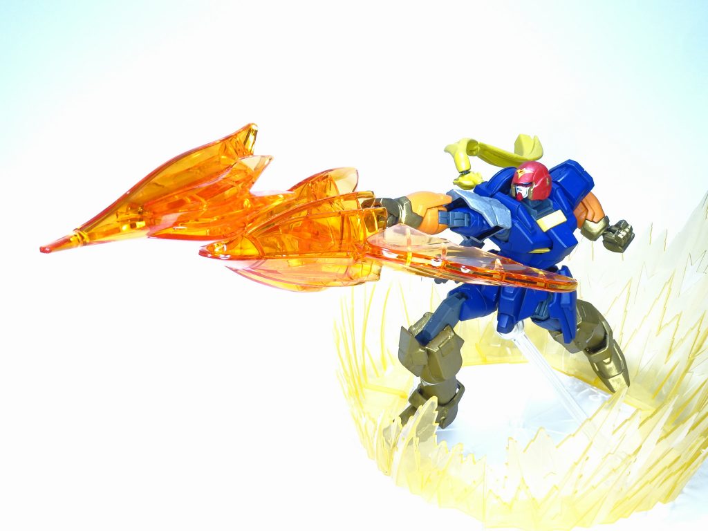 最終回で披露されたファイナルキャプテンパンチ!ティターンズの魂が炎のハヤブサとなって、全宇宙の悪の親玉、ブラックギレンをやっつけたぞ!