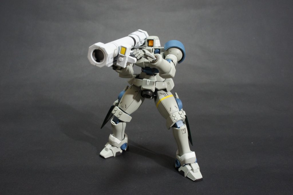 バズーカー！（太もものナイフはビルダーズパーツです）