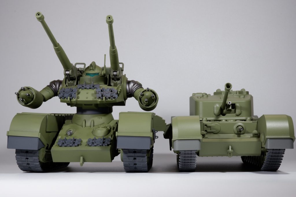 ガンタンク初期型+チャーチル歩兵戦車Mk.Ⅶ:正面