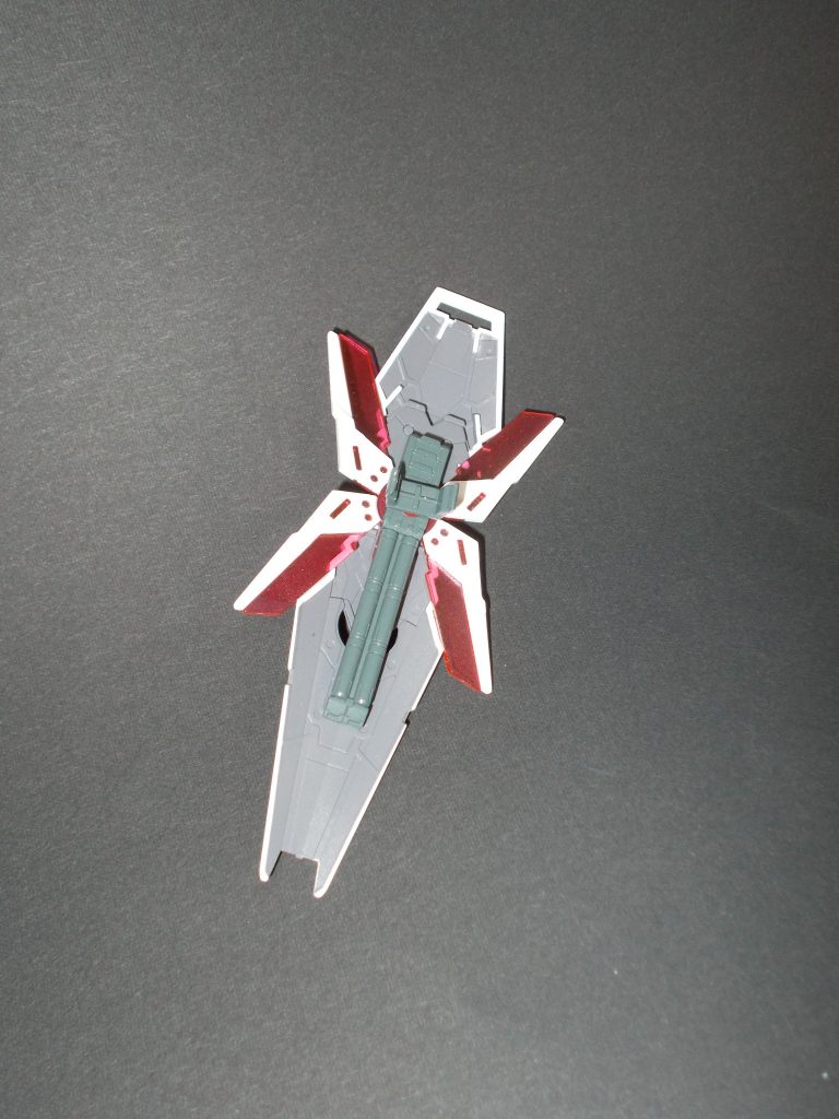 シールド裏も、マスキングをして塗り分けを行なっています。