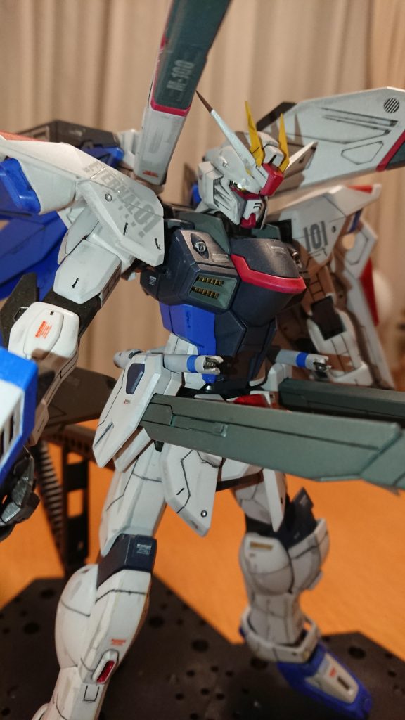 旧フリーダムガンダム SEED–4枚目/制作者：@tochibibi1